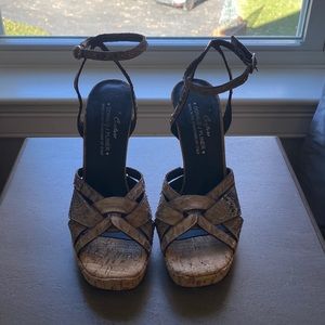 Donald J. Pliner Tan and Black Heels